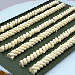 Handcrafted Cookie Dropping Machine